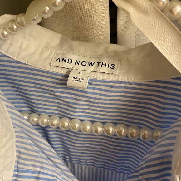 🤍Modern Button Up💙 - Picture 2 of 4